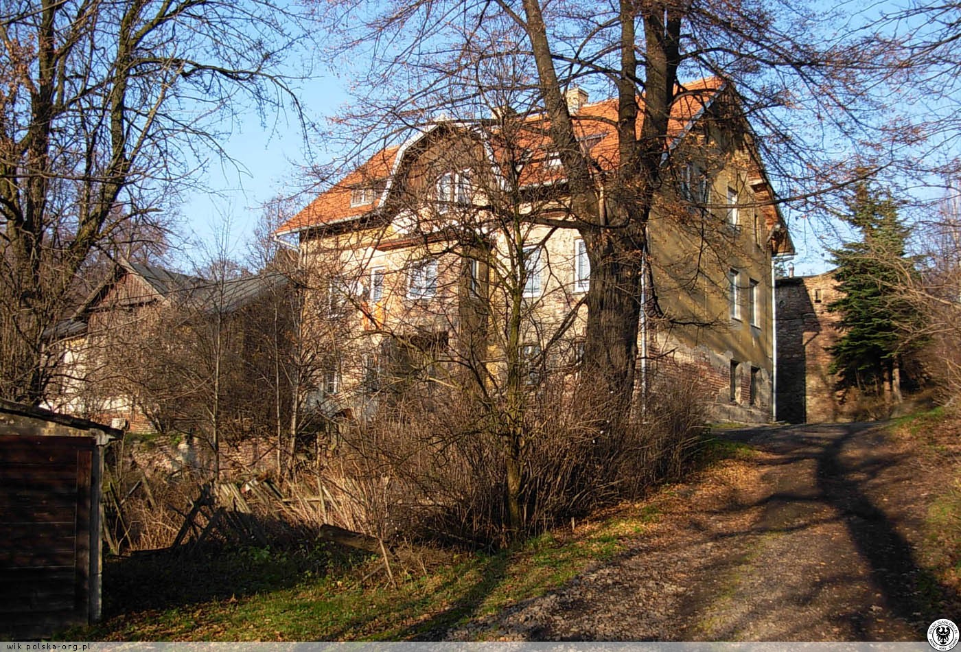 Budynek nr 5  (dawny Etablissement Elisenhöhe), ul. Kolonia Trzech Róż, Wałbrzych